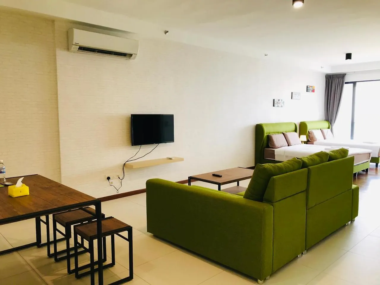 Gurney Seaview Luxury Studio ★ 优雅日出无敌海景套房 George Town 0*,  Malaysia